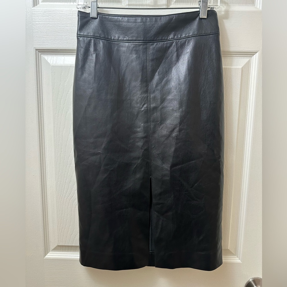 Aritzia Babaton Pegu Skirt